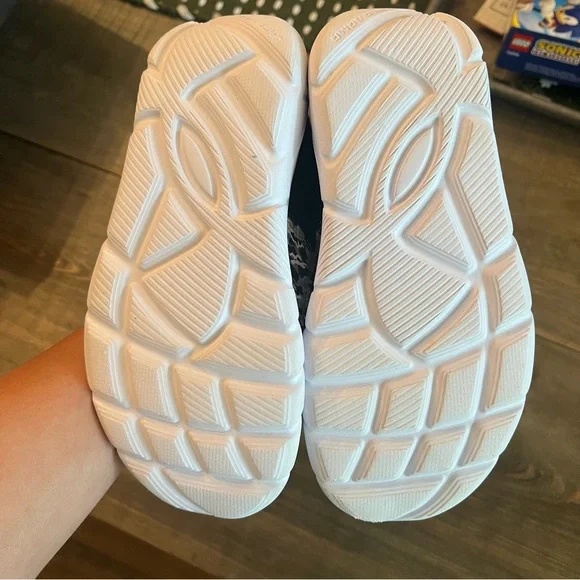 UNDER ARMOUR Boys Camo Velcro Sneaker Size 1 - Picture 5 of 6